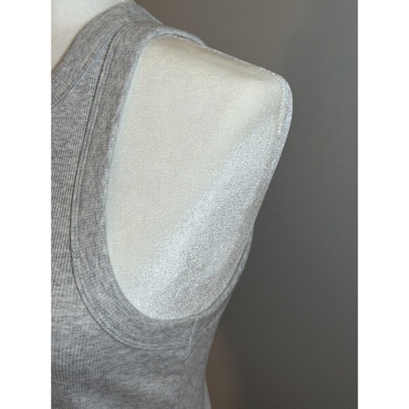 Old Navy Women’s Medium Light Heather Gray Snug Fit Rib-Knit Crop Tank Top - Picture 3 of 8
